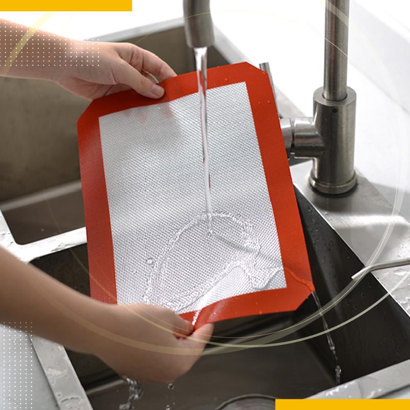 Tappetino gratuito in silicone per la cottura al forno