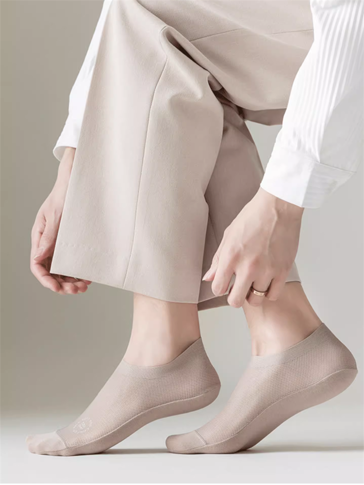 Free High-end Ice Silk Mesh Socks