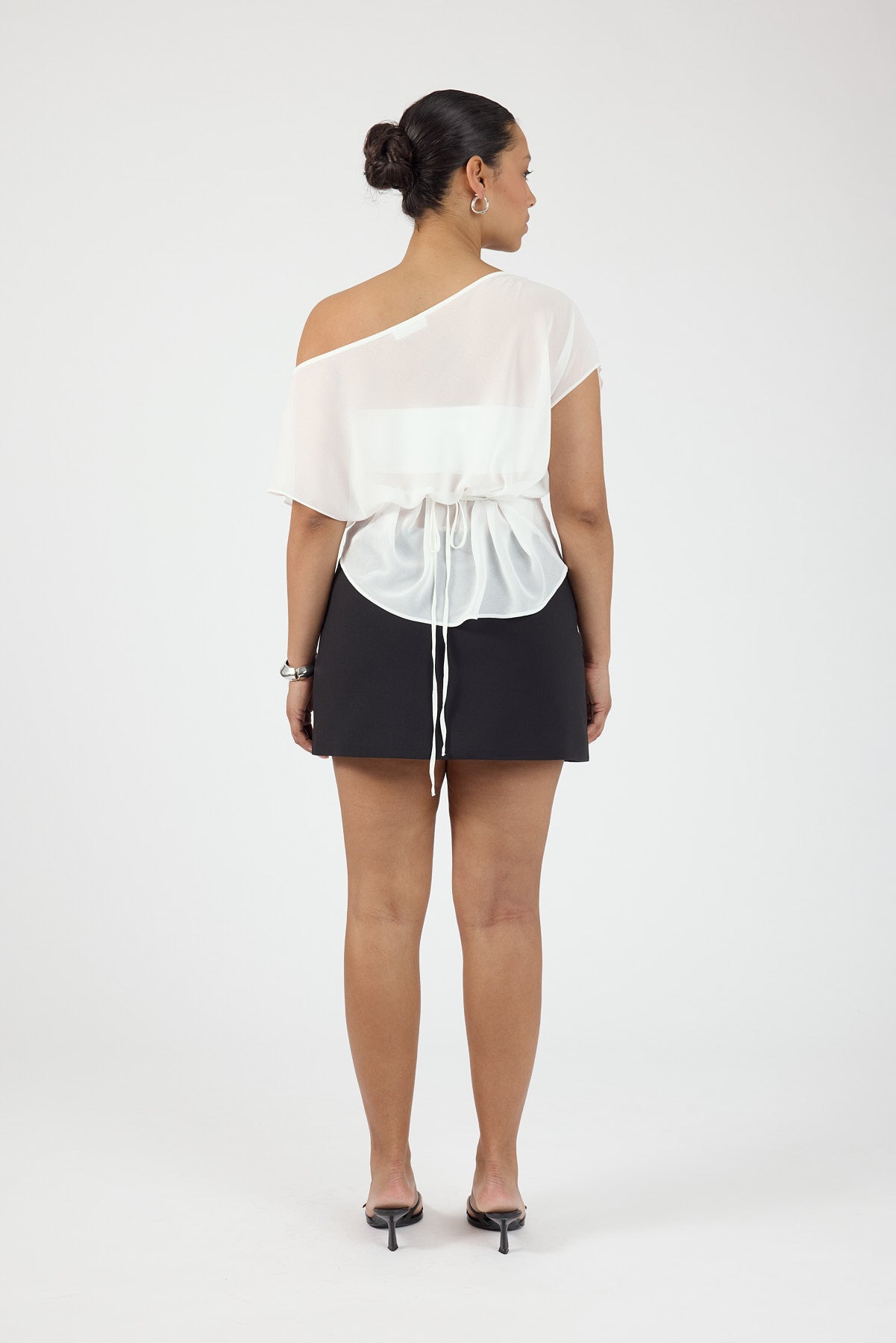 Suiting Mid Rise Skort Black