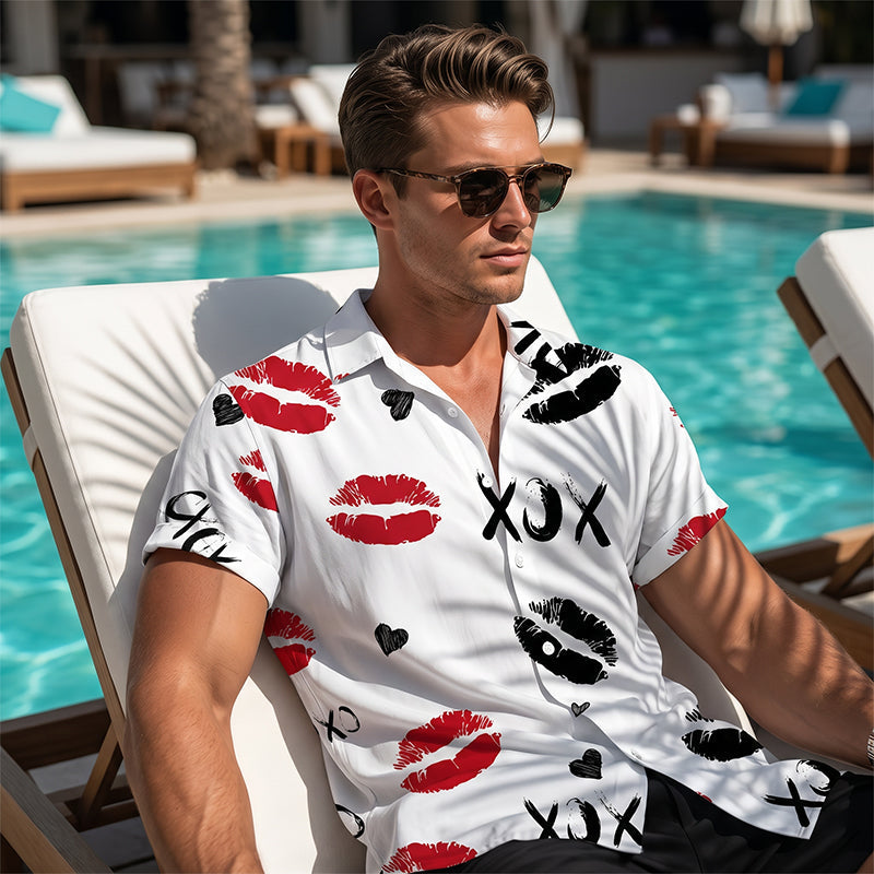 Camisa de manga corta con estampado de besos y botones para hombre