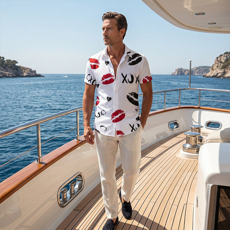 Camisa de manga corta con estampado de besos y botones para hombre