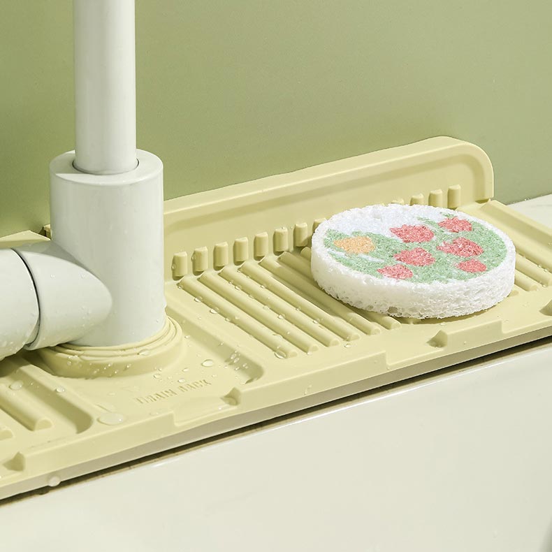 Tapis égouttoir avec pare-éclaboussures pour robinet