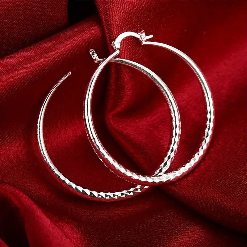 Pendientes de aro gratuitos con corte de diamante para mujer