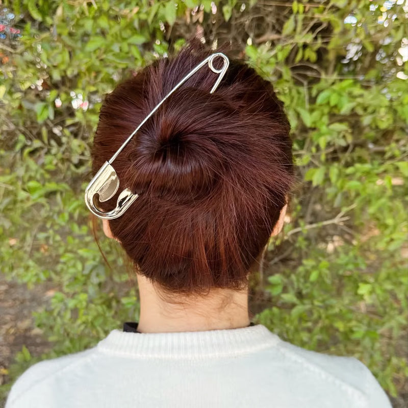 Grande pince à cheveux en forme d'épingle à nourrice