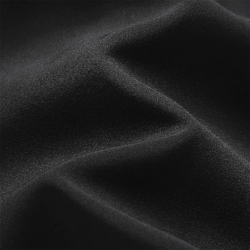 Tissu respirant, doublure camouflage et poches pour femme