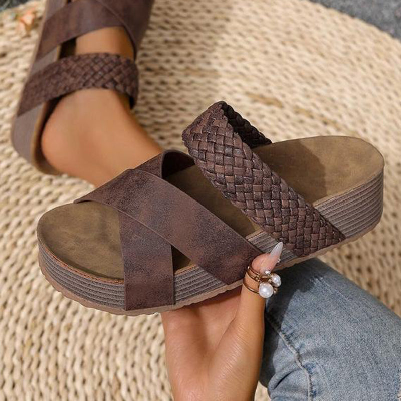 AHORA: sandalias de cuña para mujer con tiras tejidas cruzadas ¨C cómodas, elegantes y perfectas para los días de verano