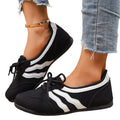 Retro sneakers voor dames met golvende strepen en vetersluiting