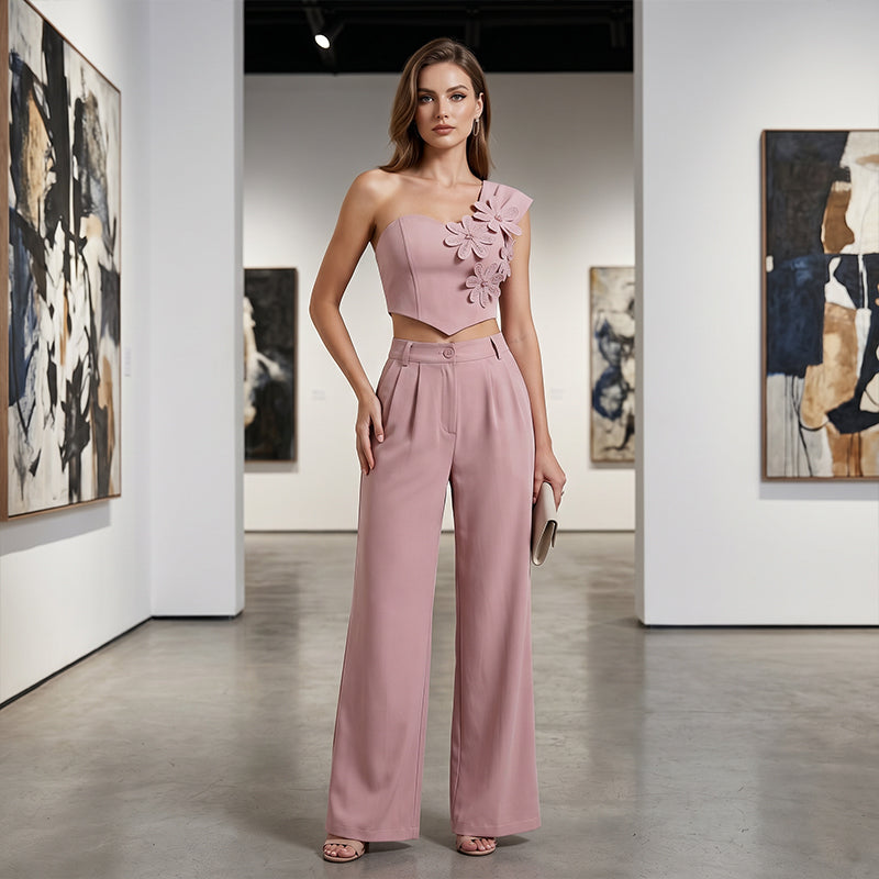 Conjunto elegante de top floral de un hombro y pantalones de pierna ancha