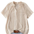 Top de punto calado informal con botones para verano
