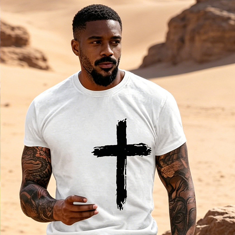 Camiseta con estampado de cruz y temática religiosa para hombre