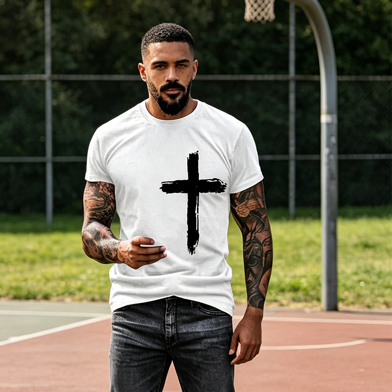 Camiseta con estampado de cruz y temática religiosa para hombre
