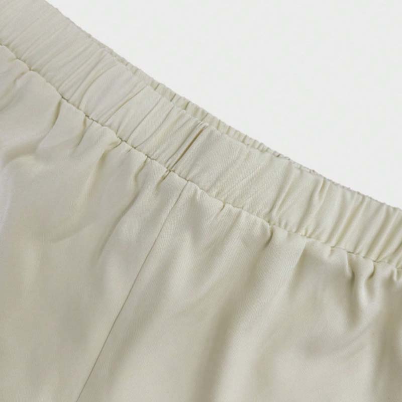 Set met vest met vierkante hals en shorts - elegante halslijn, gouden knopen, gestructureerde pasvorm