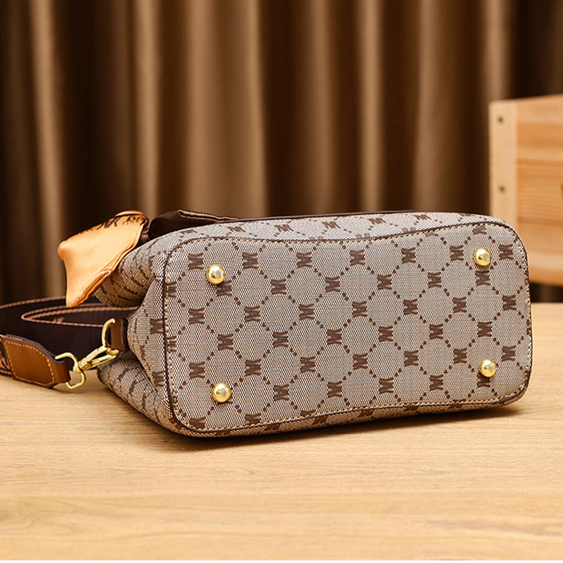 Crossbodytas met monogram, handvat aan de bovenkant
