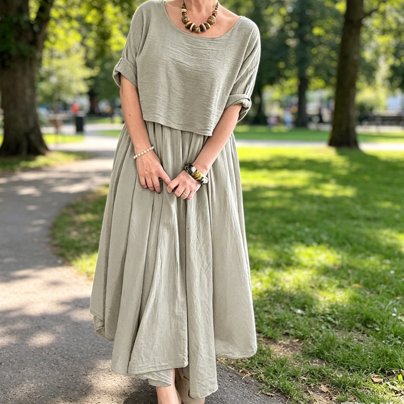 Nuovo completo estivo elegante a due pezzi con gonna