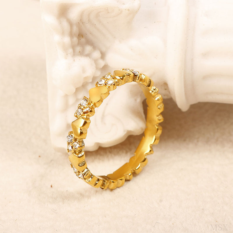 Anello eternity elegante da donna con cuore - zirconi microincastonati, acciaio inossidabile, componibile