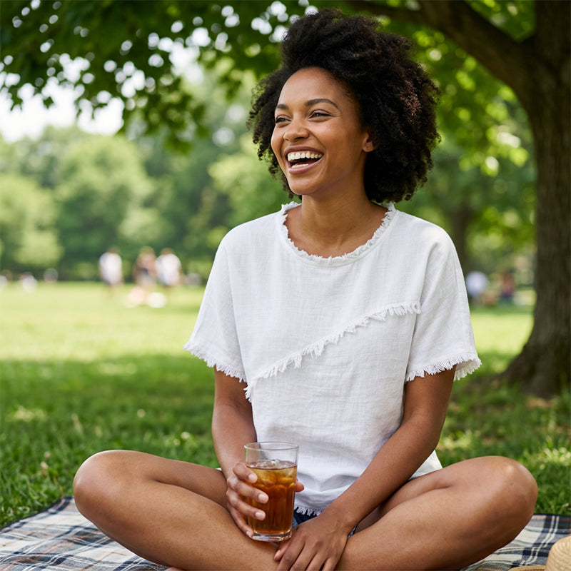 Women¡¯s Summer Top with Raw Edge Paneling