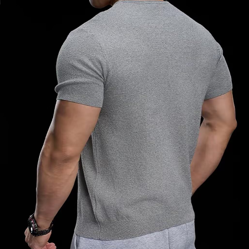 T-shirt en maille respirante à col en V