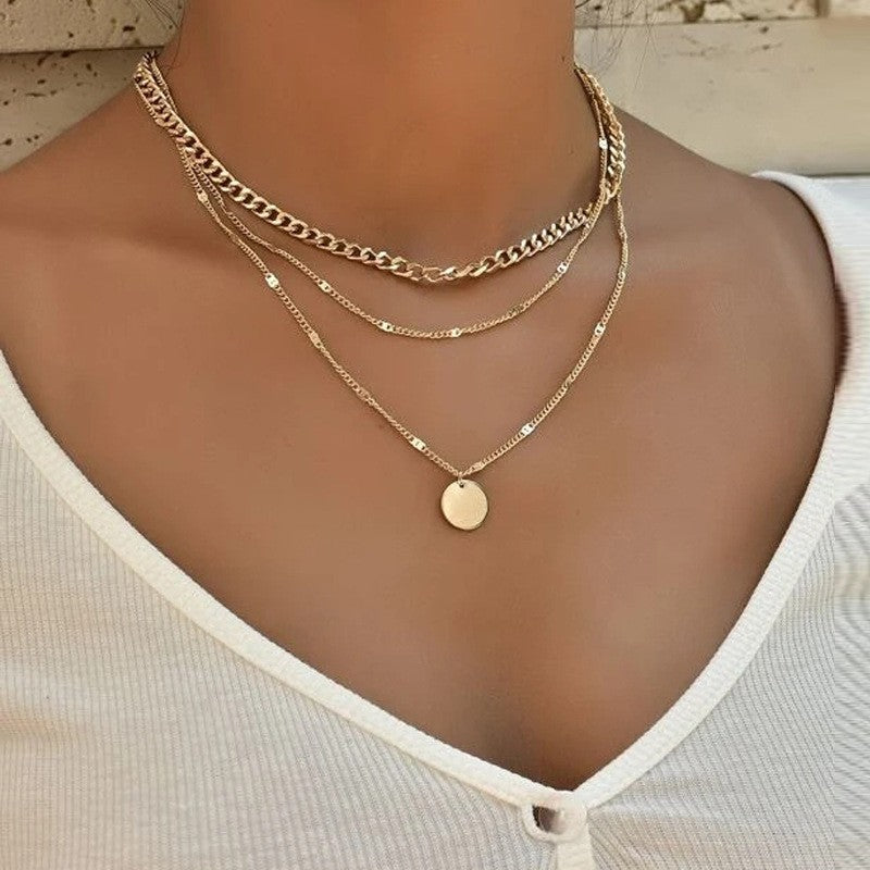 Collana elegante a più strati con ciondolo delicato