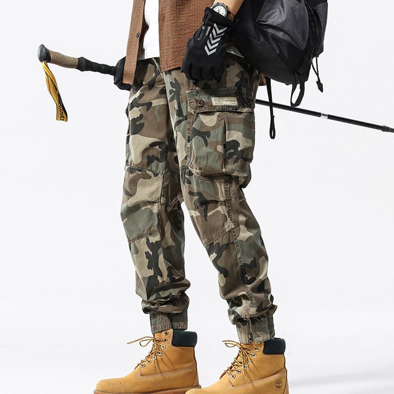 Pantaloni cargo casual da uomo mimetici con risvolto