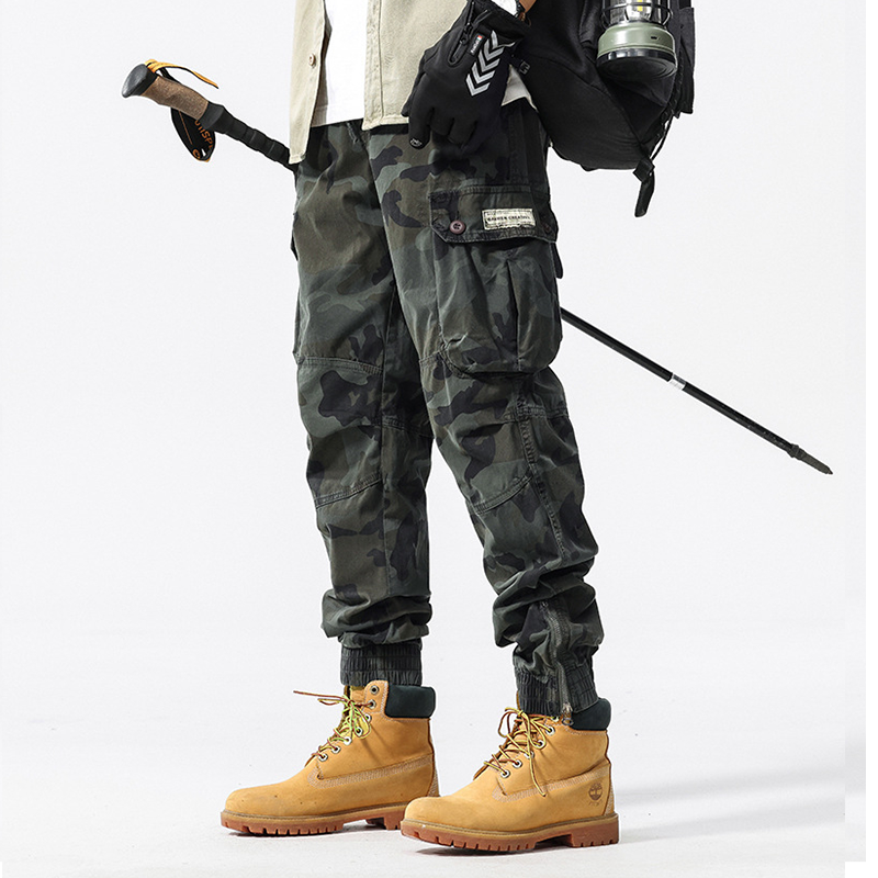 Pantaloni cargo casual da uomo mimetici con risvolto
