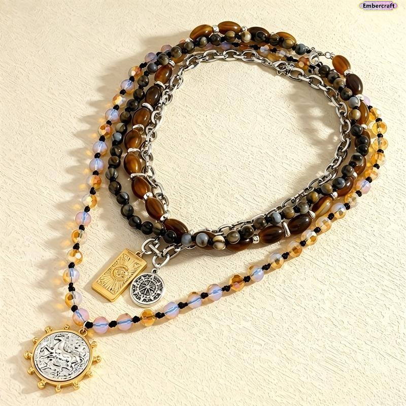 Collier rétro à perles superposées