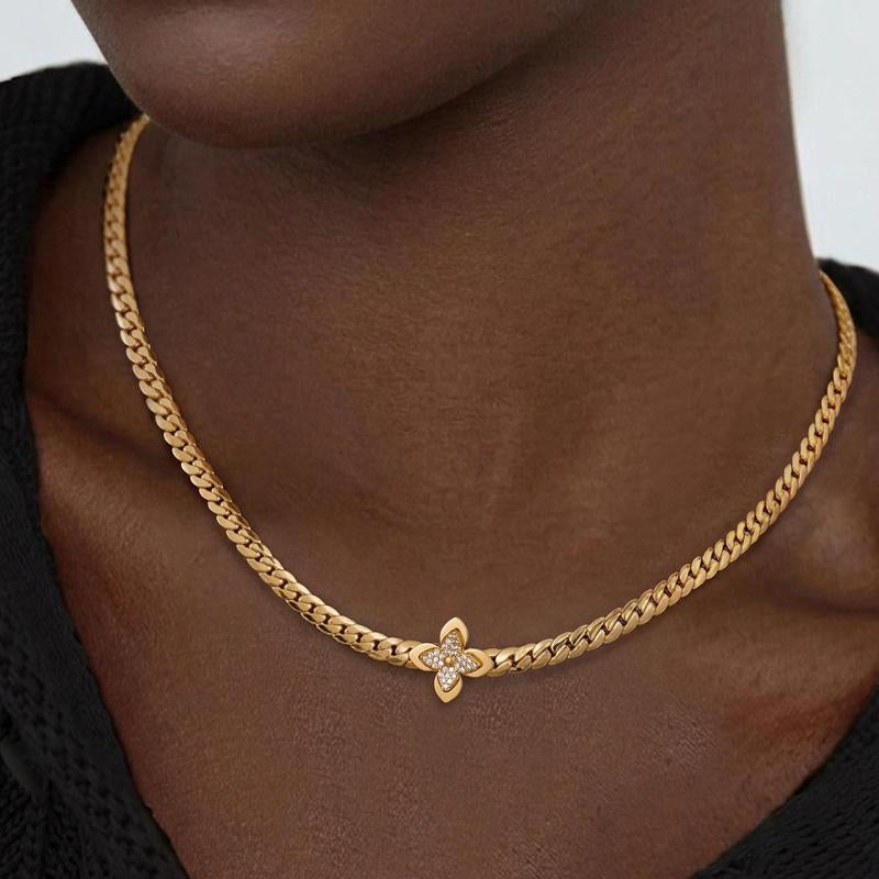 Bijou pendentif élégant en forme de fleur en acier inoxydable