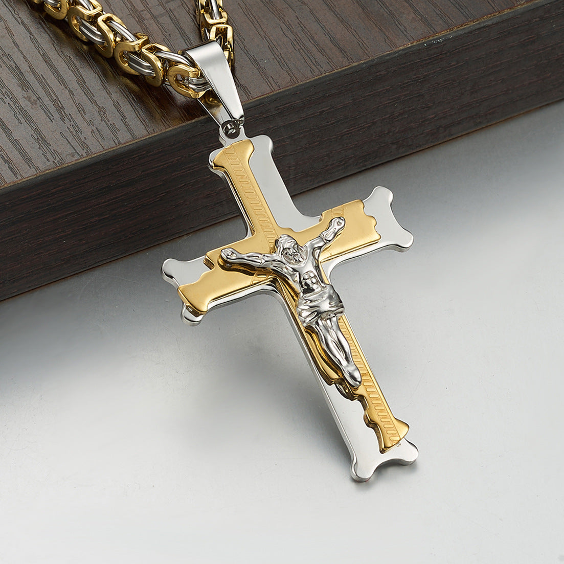 2026 Bold Cross Pendant Necklace
