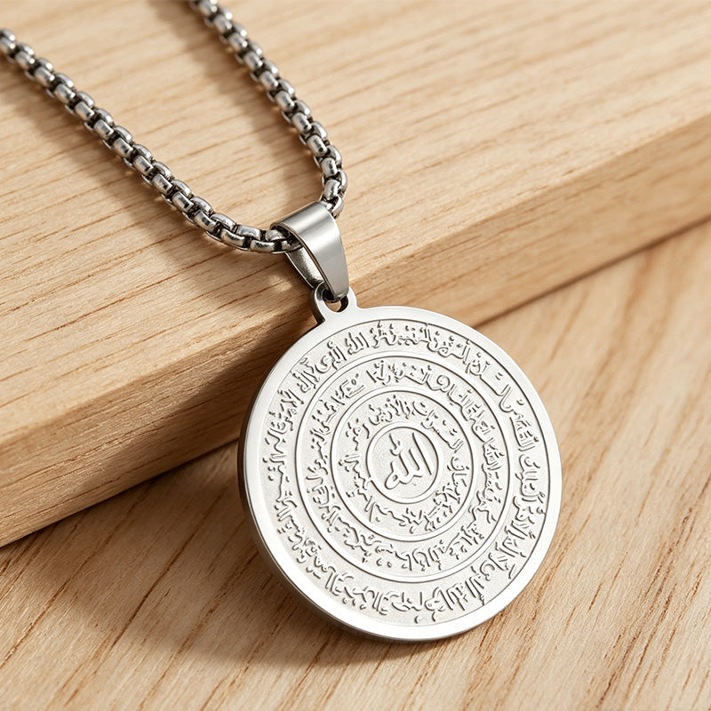 Collana con ciondolo in acciaio inossidabile e calligrafia araba gratuita