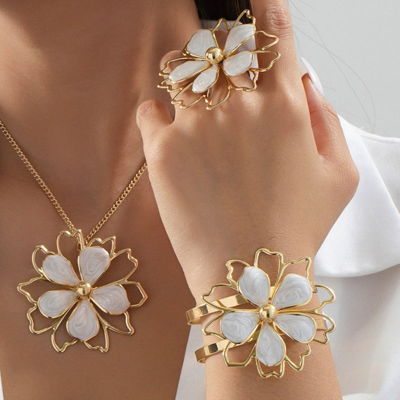Elegant Double Layer Hollow Flower Jewelry